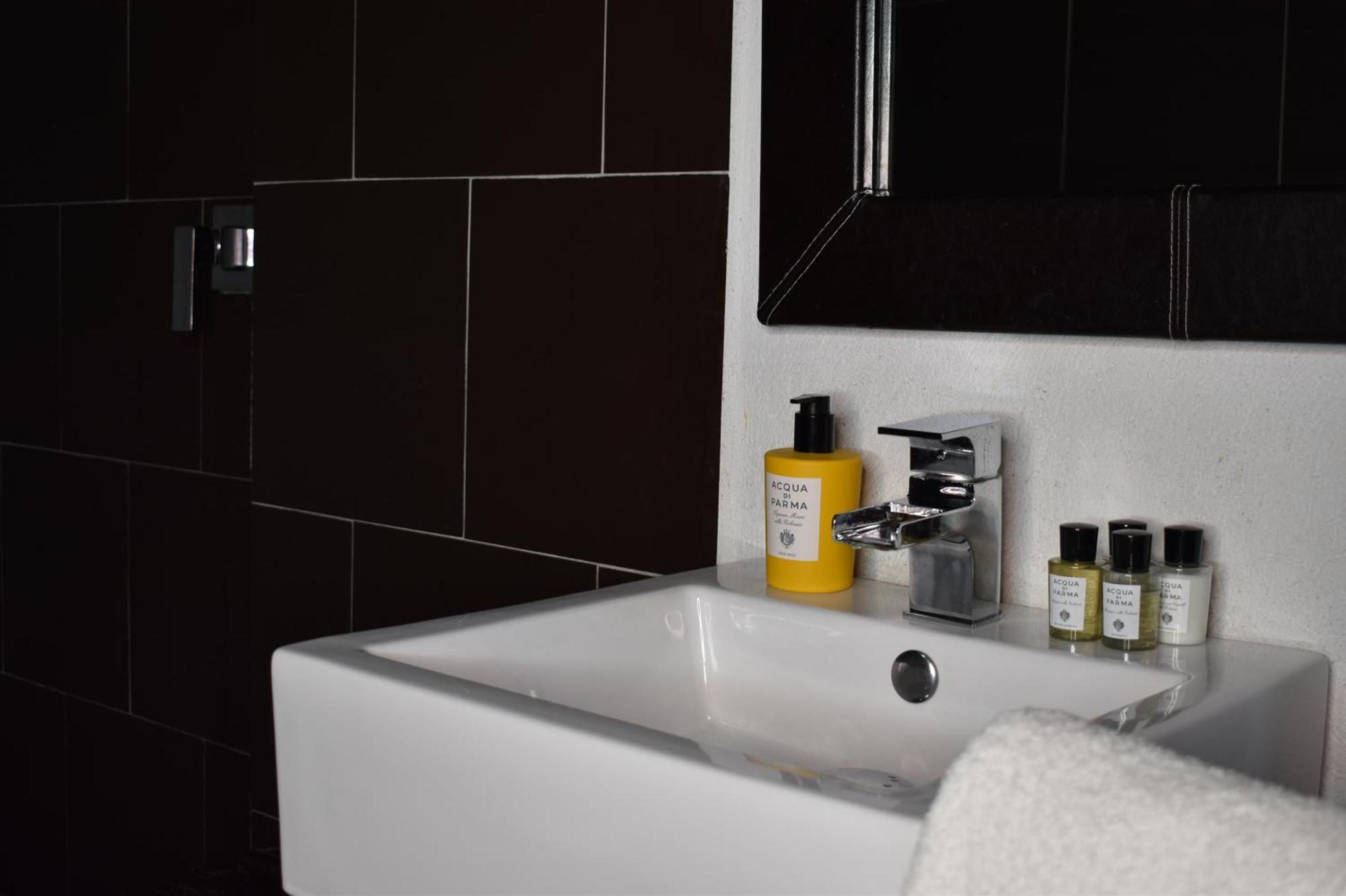 Mas Mls Hotel Сен Мари де ла Мер Екстериор снимка